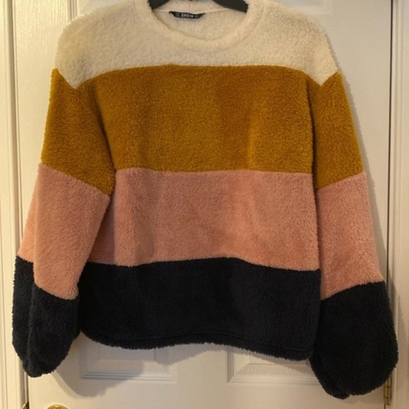 SHEIN sweater - Picture 1 of 4